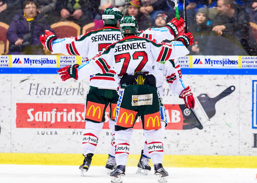 Frölundas Henrik Tömmernes (v) jublar