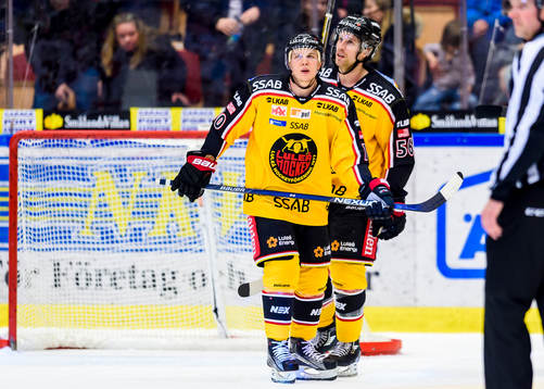 Luleås Toni Rajala och Jonathan Sigalet deppar