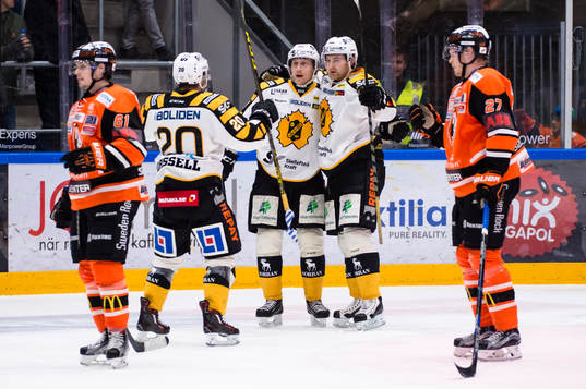 Skellefteås Mattias Ritola har gjort 2-2