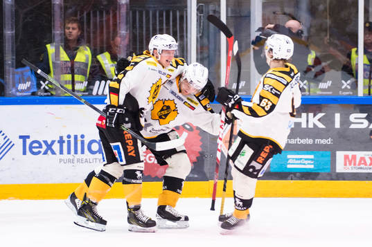 Skellefteås Mattias Ritola har gjort 3-2 till Skellefteå