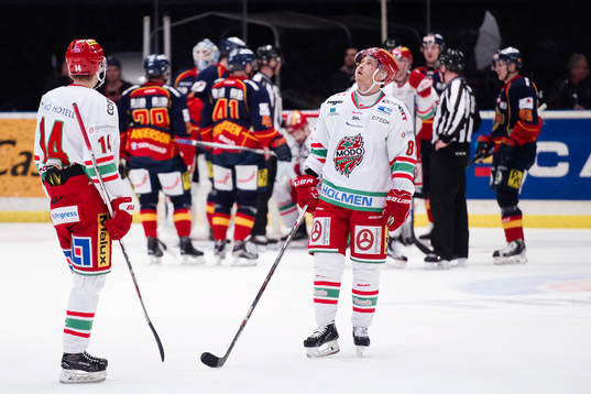 Modos Ilari Filppula och Emil Pettersson deppar