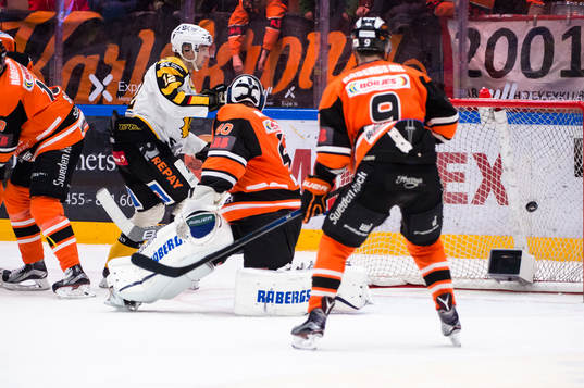 Skellefteås Pär Lindholm gör 1-0