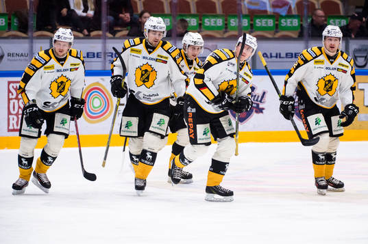 Skellefteås Pär Lindholm gör 1-0