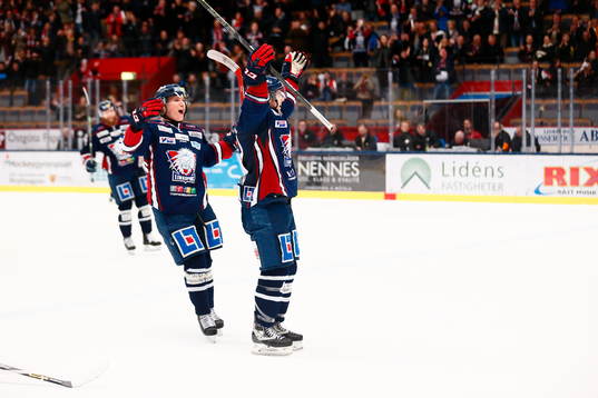 Linköpings Andrew Gordon jublar