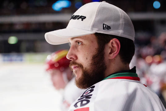 Modos målvakt Jonatan Bjurö deppar
