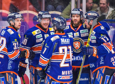 Växjös spelare jublar