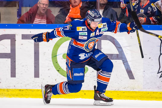 Växjös Alexander Johansson jublar
