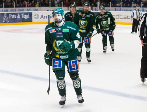 Färjestads Milan Gulas jublar
