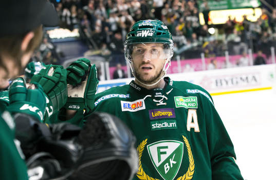 Färjestads Ole-Kristian Tollefsen jublar