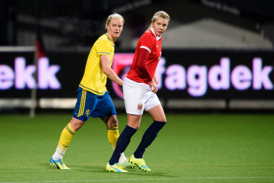 Sveriges Nilla Fischer och Norges Ada Hegerberg