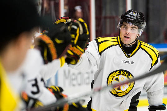 Brynäs Ponthus Westerholm jublar