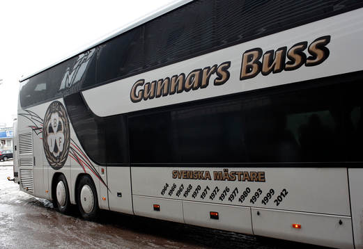 Brynäsbussen med texten "Svenska mästare" och årtal