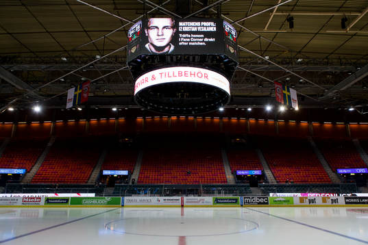 Interiör vy från isen över Scandinavium innan en
