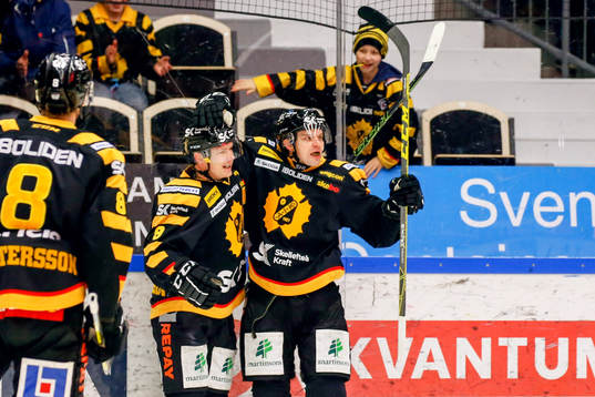 Skellefteås Janne Pesonen jublar