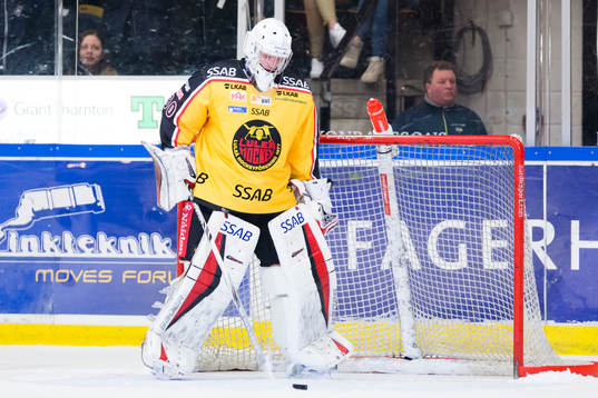 Luleås målvakt Filip Gustavsson deppar