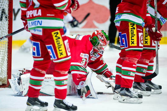Modos målvakt Adam Reideborn