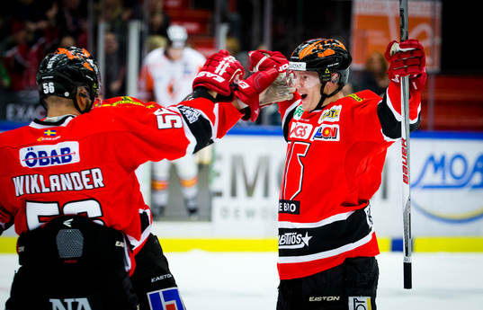 Örebros Jakub Krejcik gör 2-0 och jublar med Johan
