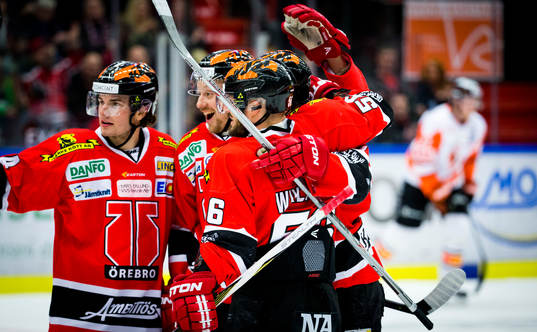 Örebros Jakub Krejcik gör 2-0 och jublar med Johan