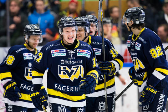 s Emil Johansson jublar