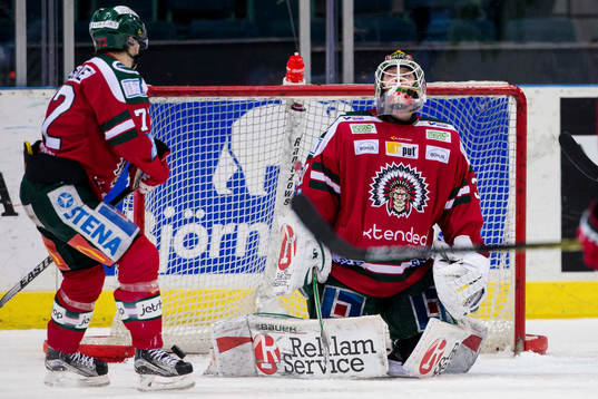 Frölundas Patrik Carlsson och målvakt Johan Gustafsson
