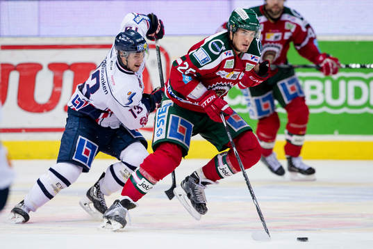 Frölundas Oliver Lauridsen jagad av Linköpings Andrew