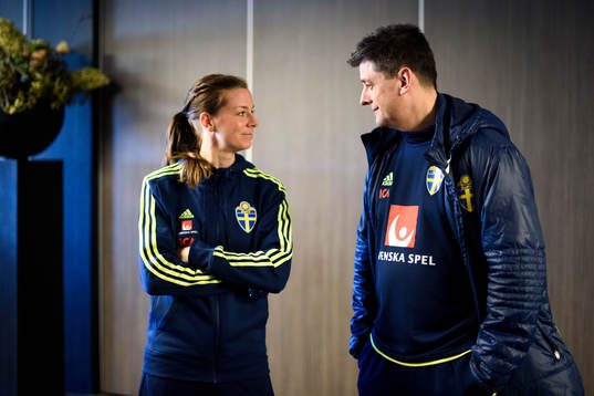 Sveriges Lotta Schelin och läkare Mats Börjesson