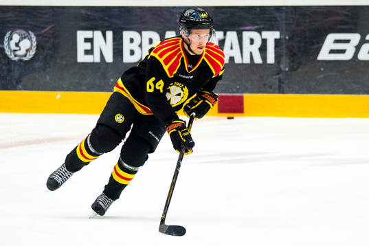 Brynäs Jonathan Pudas före ishockeymatchen i SHL mellan