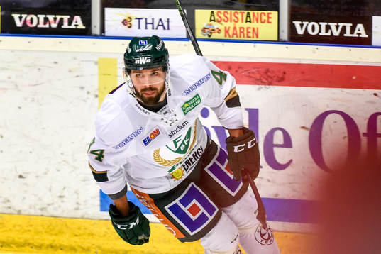 Färjestads Milan Gulas jublar
