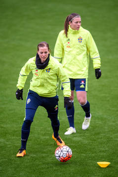 Sveriges Lotta Schelin och Pauline Hammarlund