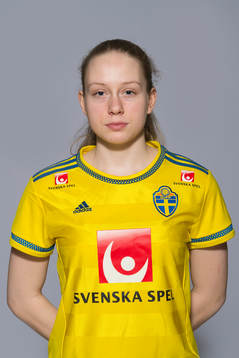 Jonna Dahlberg som spelar i F16 landslaget