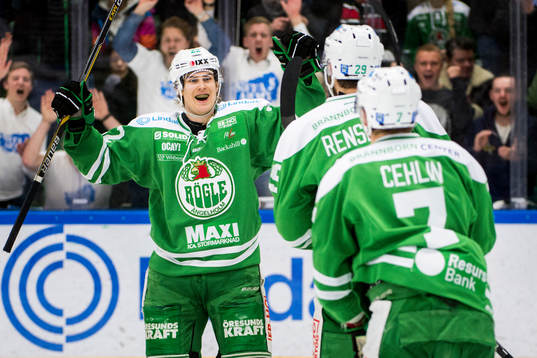 Rögles Sebastian Wännström jublar