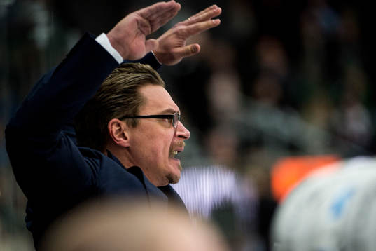 Malmö Redhawks tränare Björn Hellkvist är arg