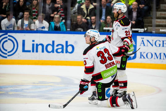 Malmö Redhawks Oliver Bohm och Jens Olsson deppar