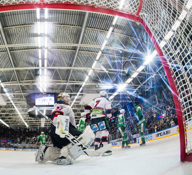Malmö Redhawks målvakt Jonas Gunnarsson deppar