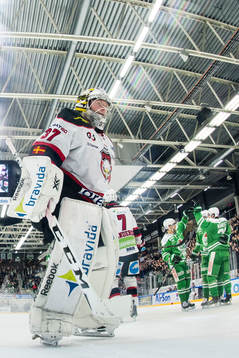 Malmö Redhawks målvakt Jonas Gunnarsson deppar