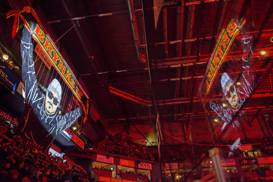 Tifo för halsdukens dag före ishockeymatchen i SHL mellan