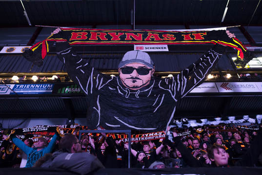 Tifo för halsdukens dag före ishockeymatchen i SHL mellan