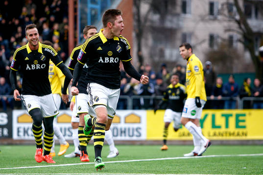 s Haukur Heidar Hauksson jublar