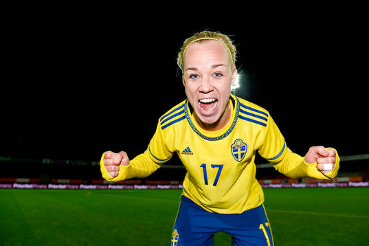 Sveriges Caroline Seger jublar