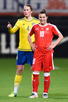 Sveriges Emma Berglund och Schweiz Ramona Bachmann