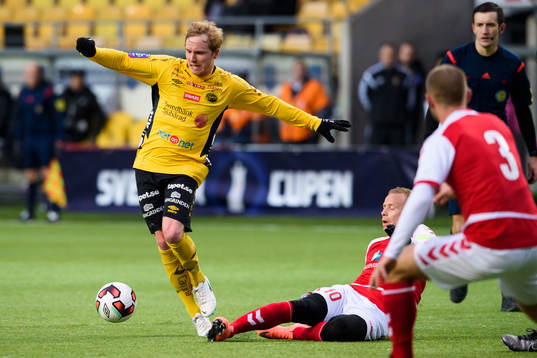 Elfsborgs Simon Lundevall och Kalmars Tobias Eriksson