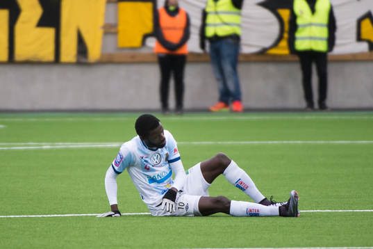 Gefles Dioh Williams skadar sig och tvingas byta