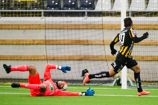 Häckens Paulinho Paulo de Oliveira gör 4-0 på Gefles
