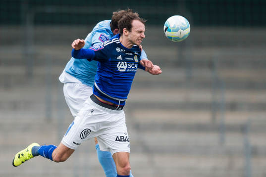 Sundsvalls Lars Christian Krogh Gerson och Malmö FFs Kári