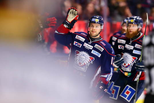 Linköpings Andrew Gordon jublar