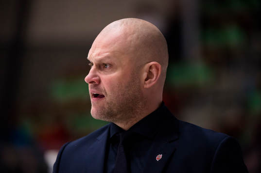 Modos tränare Andreas Johansson