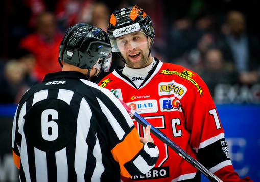 Domare Sören Persson och Örebros Henrik Löwdahl