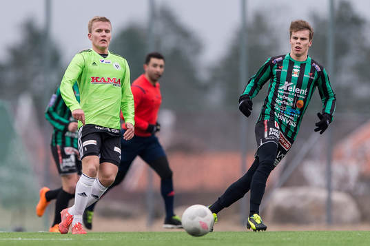 Tenhults Adam Hermansson och Varbergs Elias Andersson