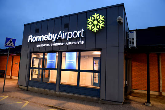 Modos lag landar på Ronneby Airport