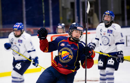 Djurgårdens Josefine Jakobsen gör 4-1